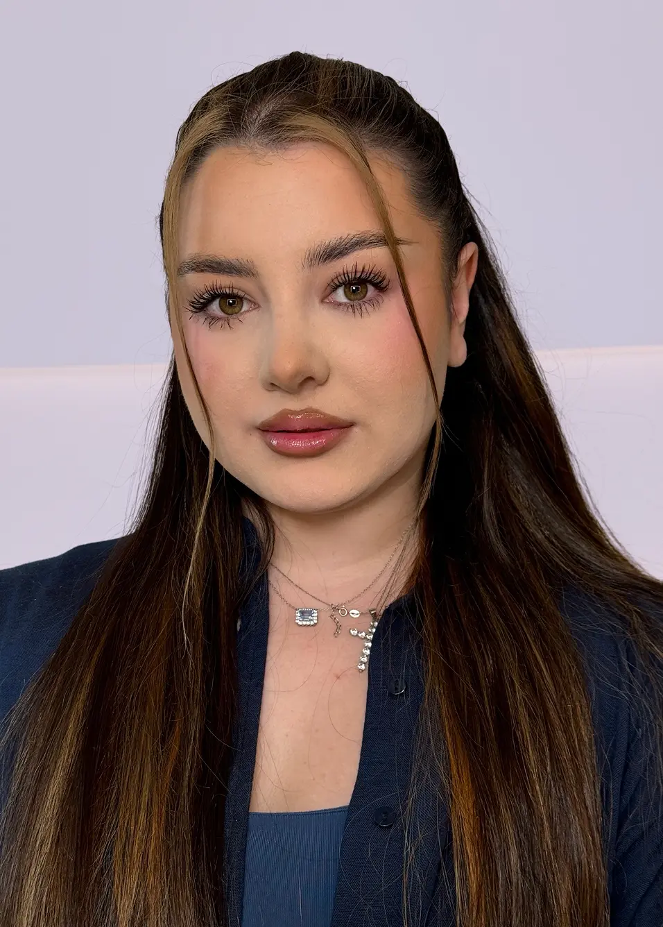 Model machiat profesional de makeup artist, parte din portofoliul de lucrări artistice